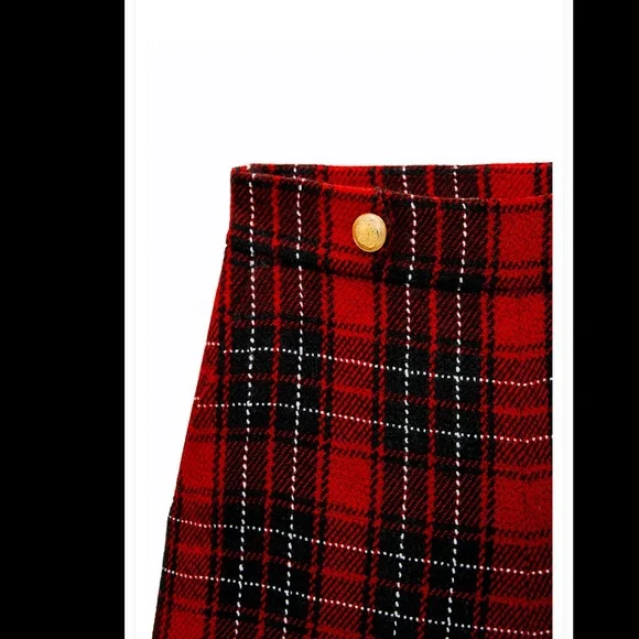 Zara Red Plaid Wool Blend Gold metallic Buttoned Shorts
